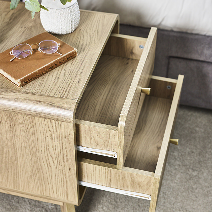 freya Bedside3