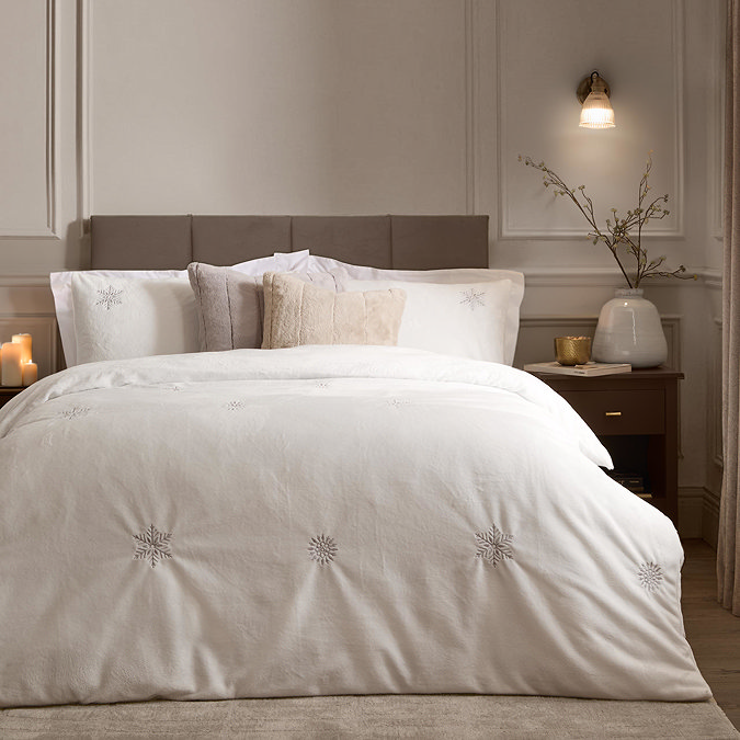 Frosted Snowflake Duvet Cover Set image