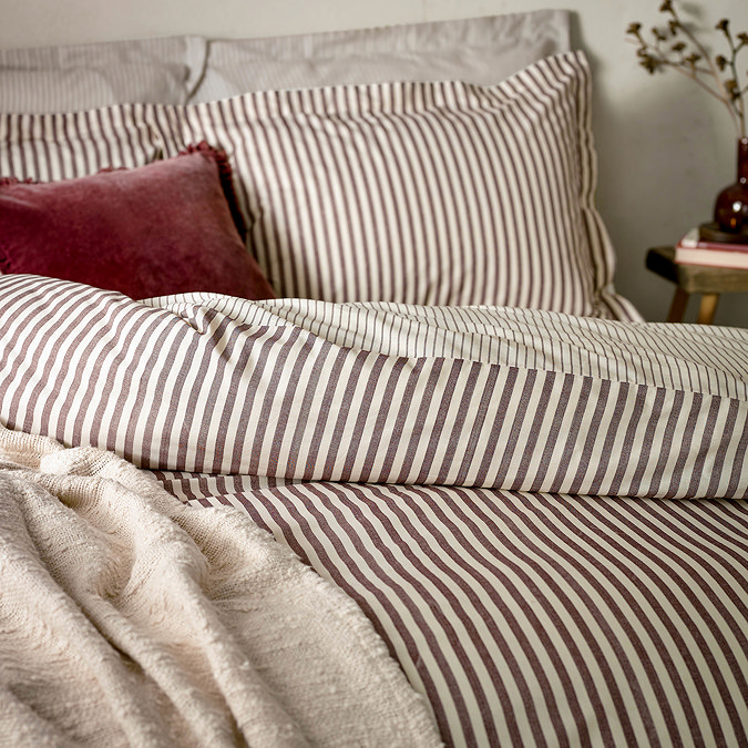 Hebden Beetroot Duvet Close Up