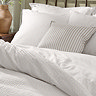 Relaxed seersucker duvet cover set in chalk