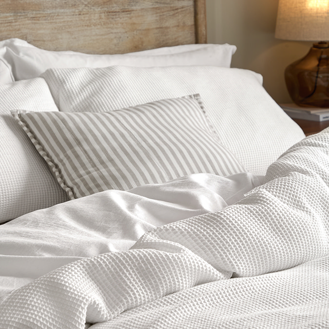 Hebden relaxed waffle duvet cover set chalk