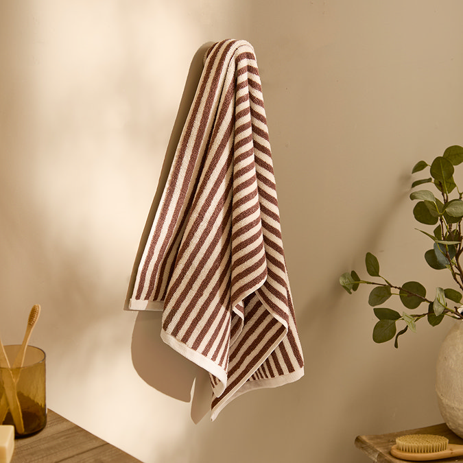 Hebden Pecan and beige towel