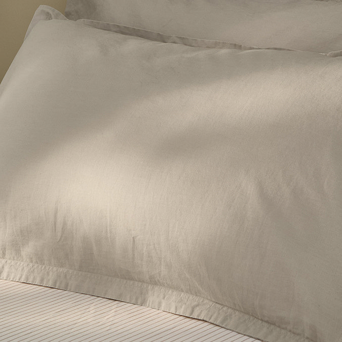 Hebden washed cotton pillowcases