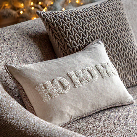 Hohoho Cushion