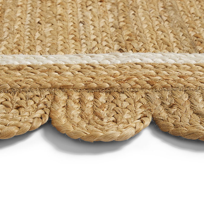 Iona Scallop Edge Jute Rug - Natural carousel image