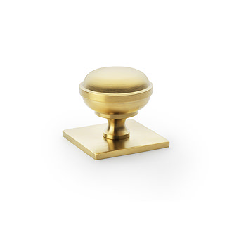 Isen Collection satin brass cupboard knob on square plate image