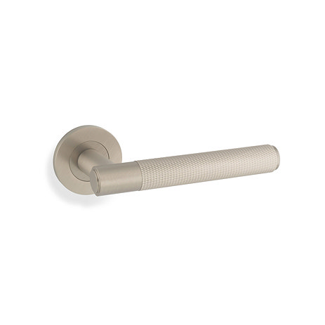 Isen Satin Nickel knurled model I door handle image