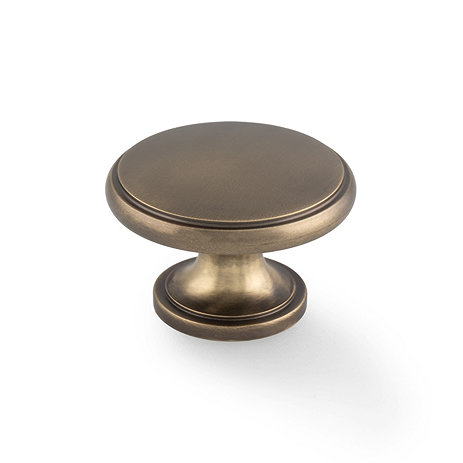 Isen Plain Antique Brass cabinet knob