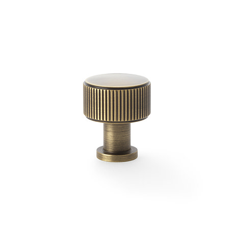 Isen Reeded Cabinet Knob in antique brass image