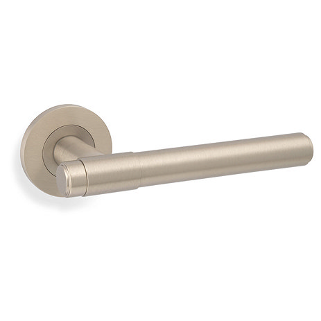 Isen Satin Nickel Round Door Handle Image