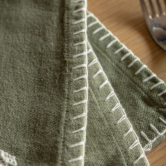 Willow Set of 4 Embroidered Tree Napkins