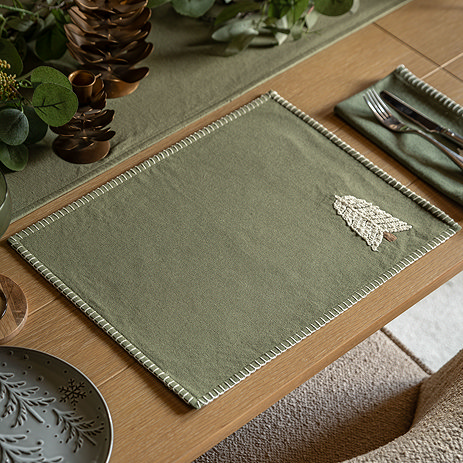 Willow Set of 4 Embroidered Tree Placemats