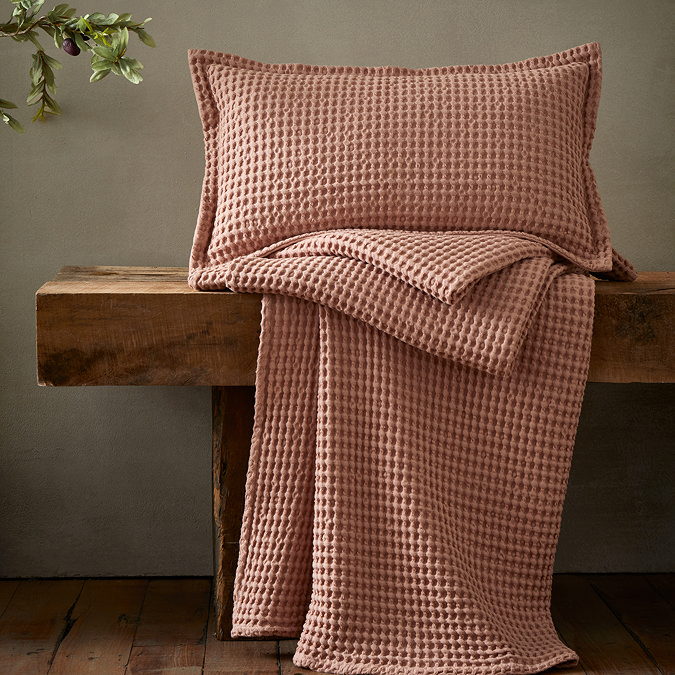 jaipur waffle throw in pink image