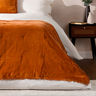 Jaye Bedspread in rust image 1