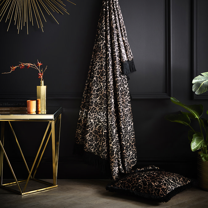 Throw and Cushion image 4