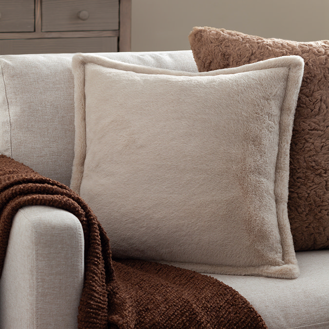 Kallu Natural cushion image