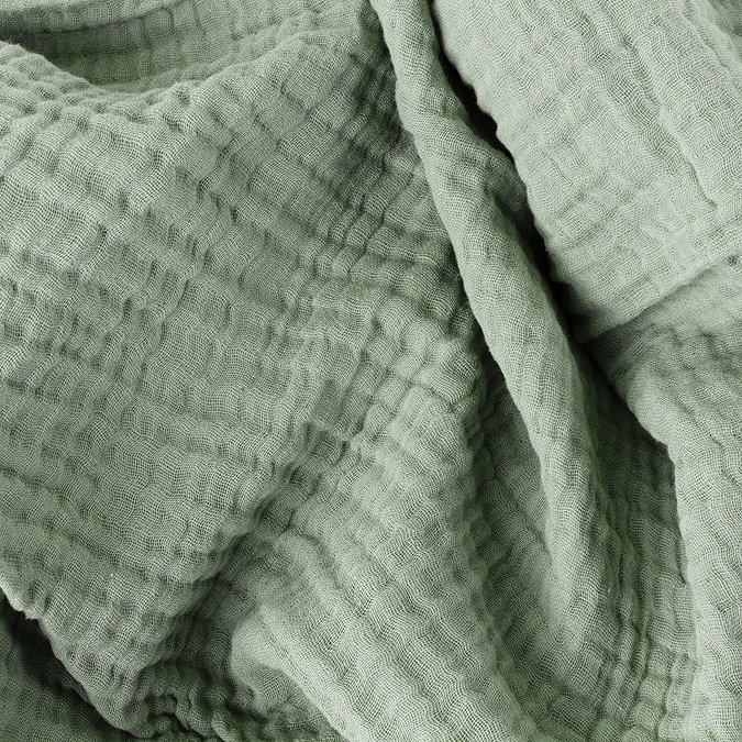 Lark throw image