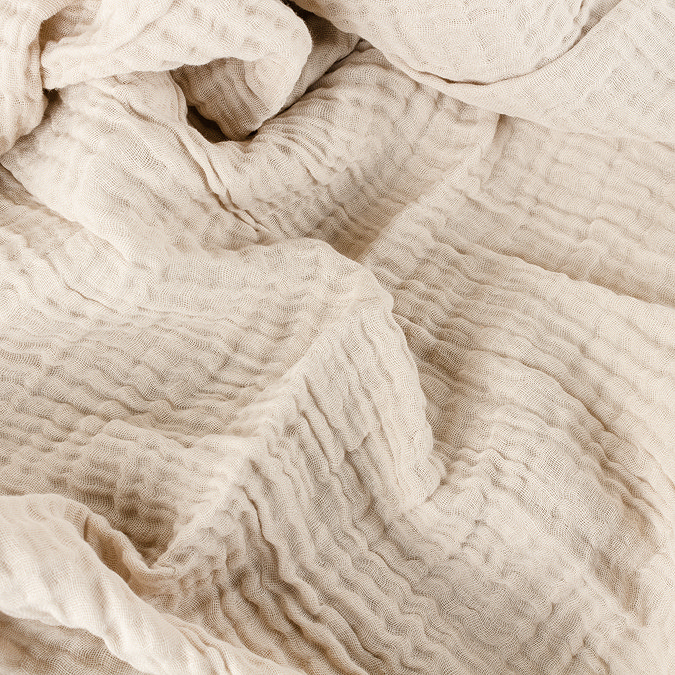 Lark throw natural