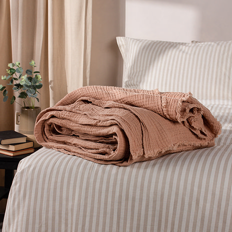 lark throw