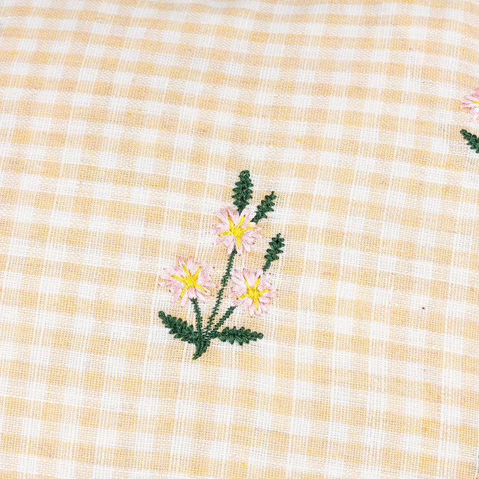 Les petite fleurs natural cushion