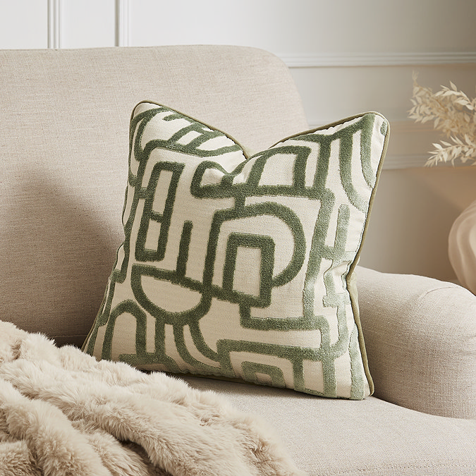 Arabella sage on settee image 1