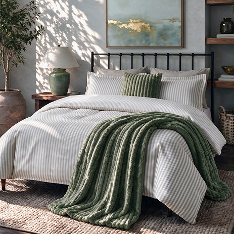 Asha olive throw bed scene