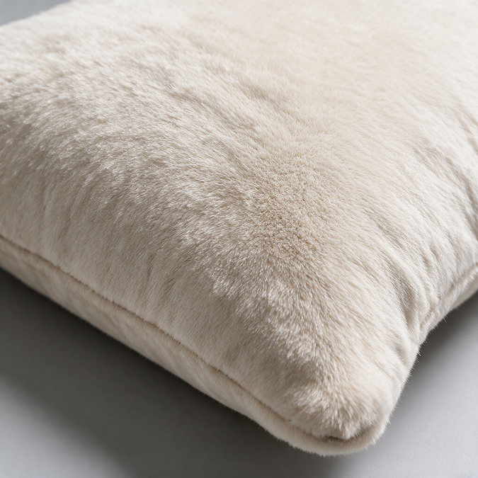 Cassidy Cream Cushion