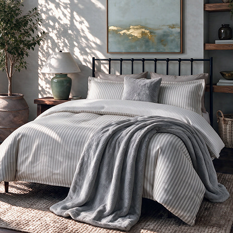 Cassidy Grey Throw