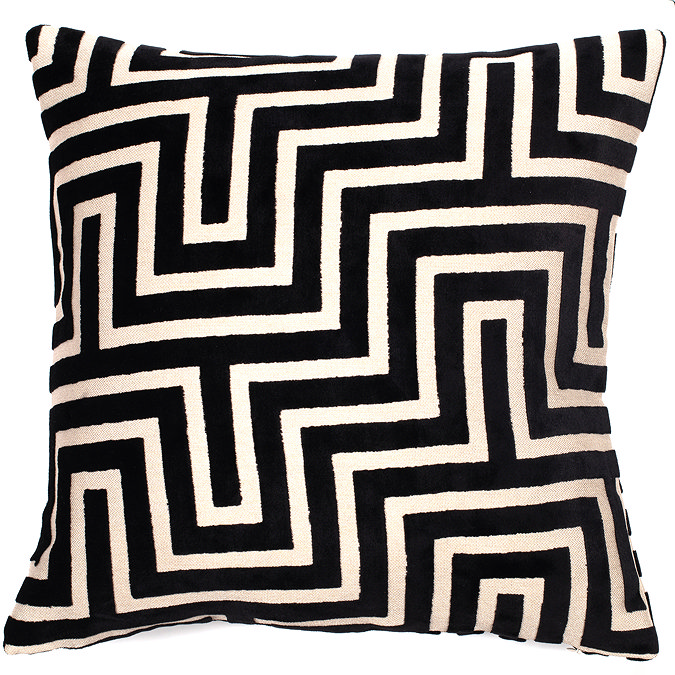 43x43 Maze Cut Cushion Black