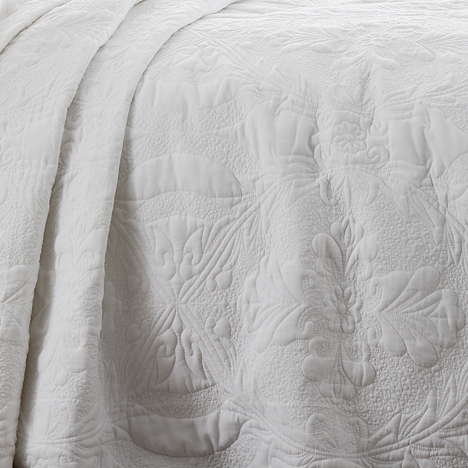 MARIANNE BEDSPREAD