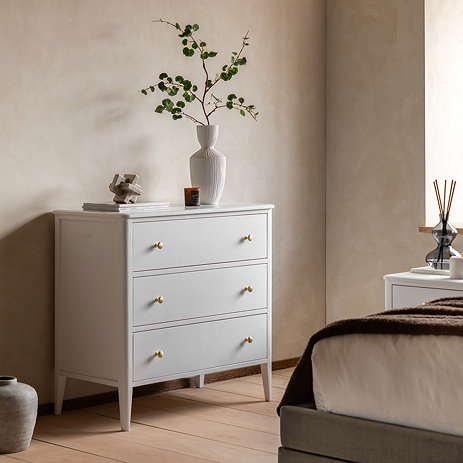 Matthias 3 drawer chest in white