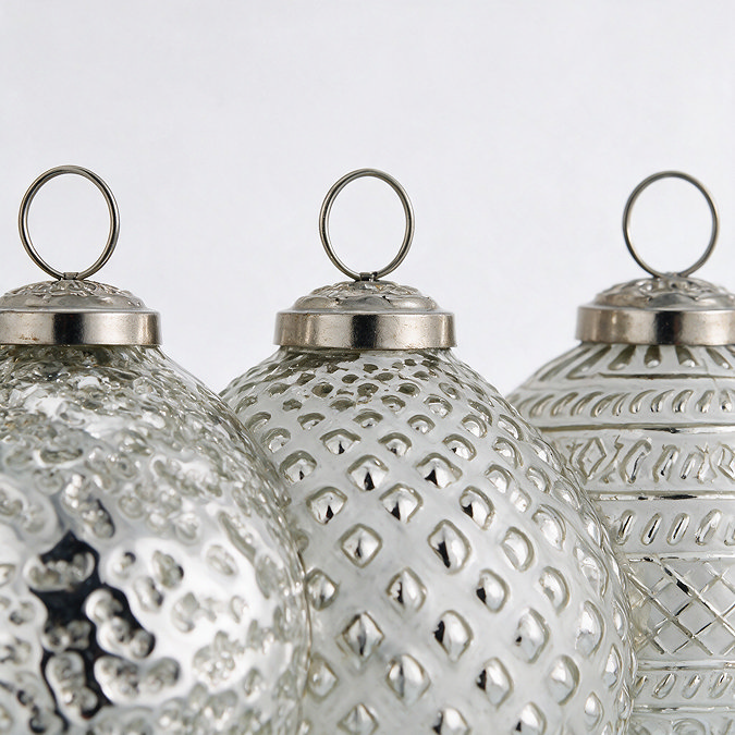 Niamh set of  6 Glass baubles