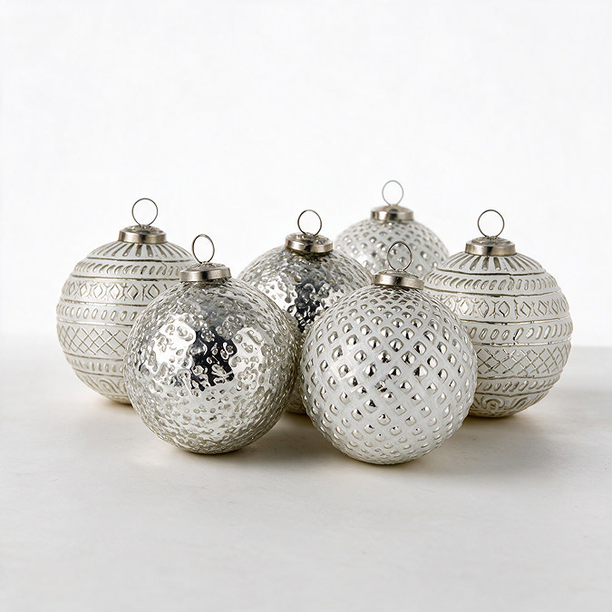 Niamh set of  6 Glass baubles