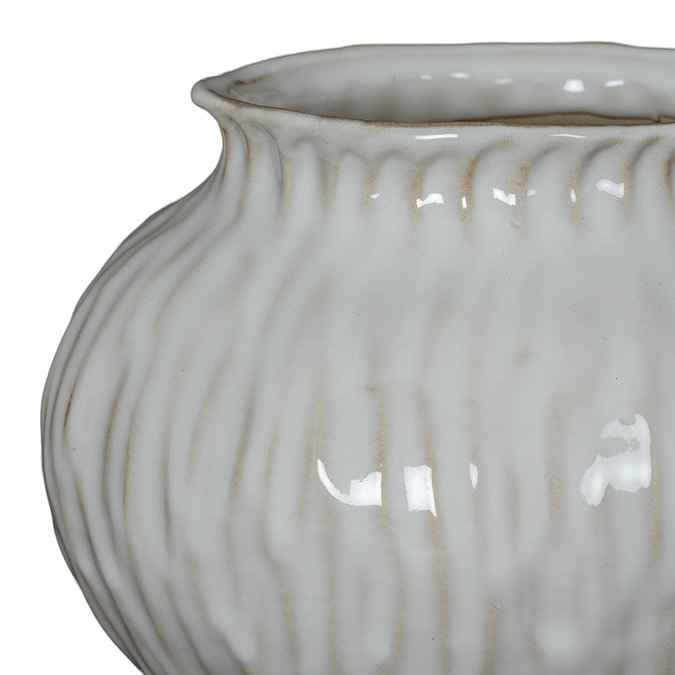 Numa Squat Vase in white close up image