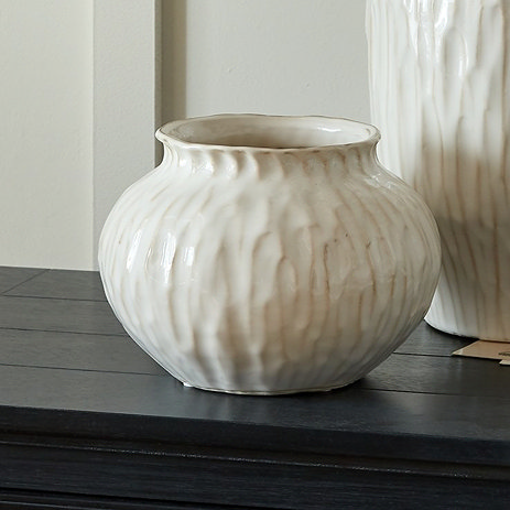 numa squat vase