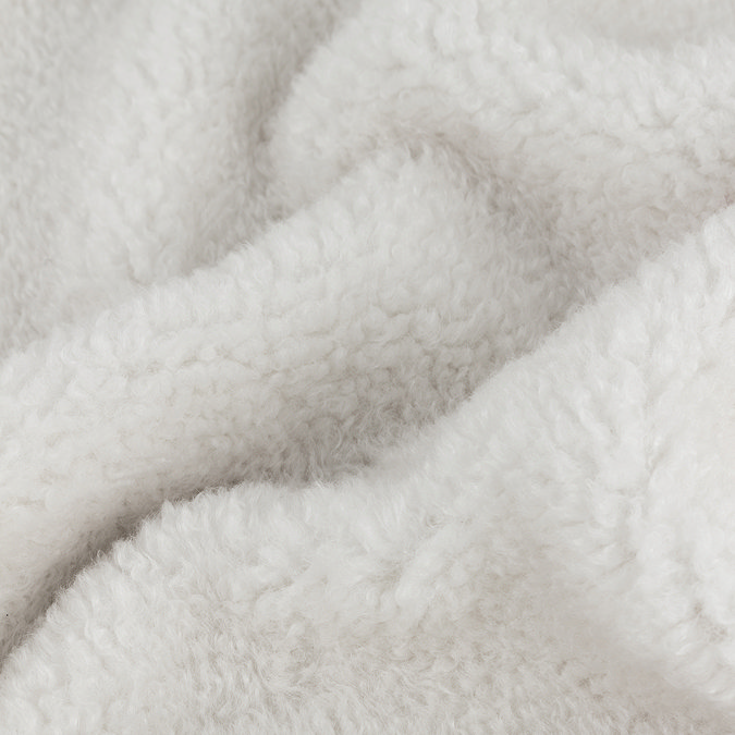 Olann Ecru throw image