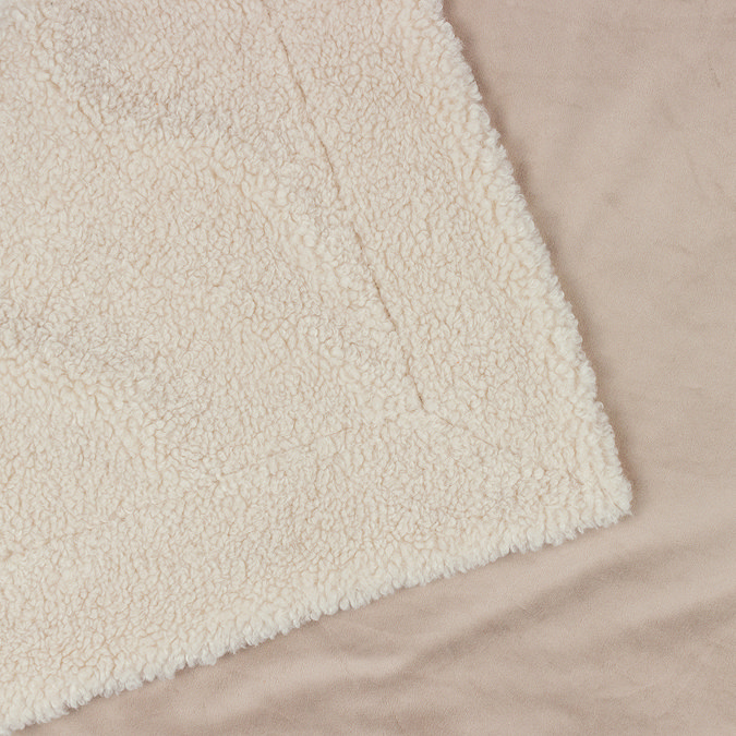Olann natural throw image