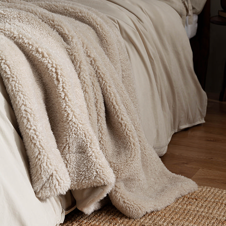 Olann natural throw image