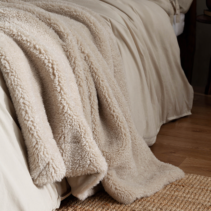 Olann natural throw image