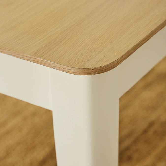 Harrogate Table Detail
