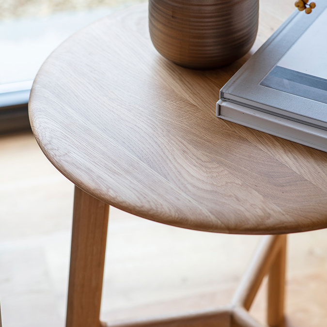 Paris Side Table in oak image