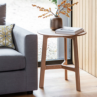 Paris Side Table in oak image