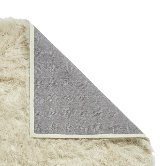 Polar plush rug in beige close up image 3
