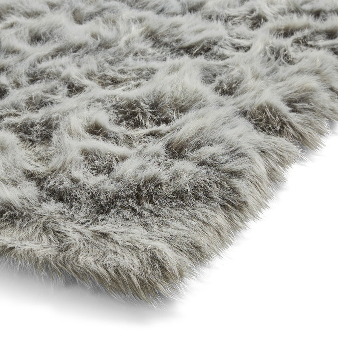 Polar plush light grey rug close up image 7