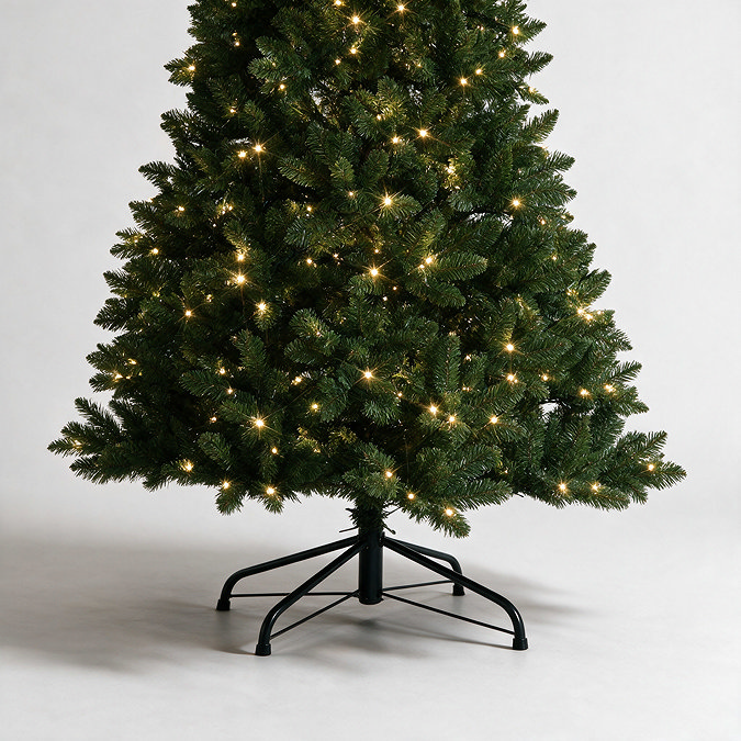 Pre-Lit Arwen - 6ft Pine Christmas Tree