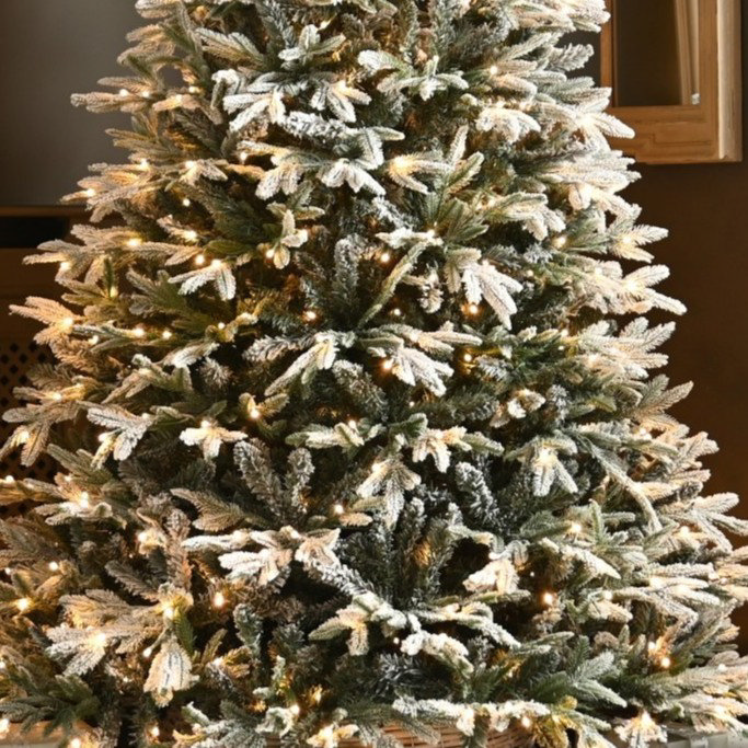 Clover Deluxe Flocked Pine