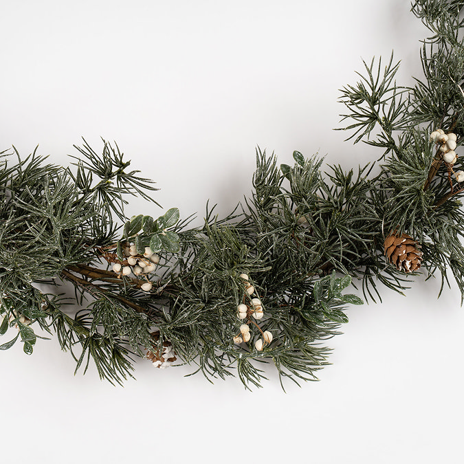 Neve Natural Feel Garland