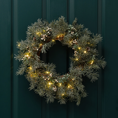 Neve natural feel wreath with lights