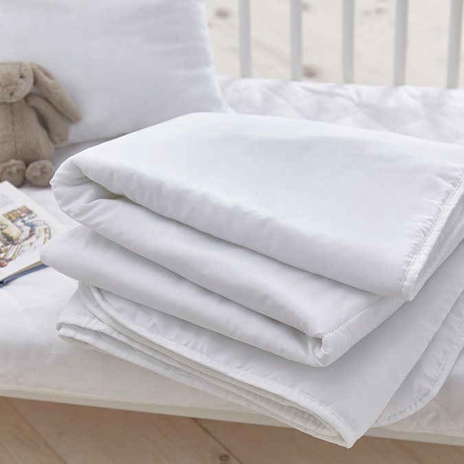 Safenights Cot bed duvet on bed image 3