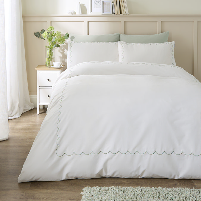 Scallop Border Embroidery Duvet Cover Set - Green main image